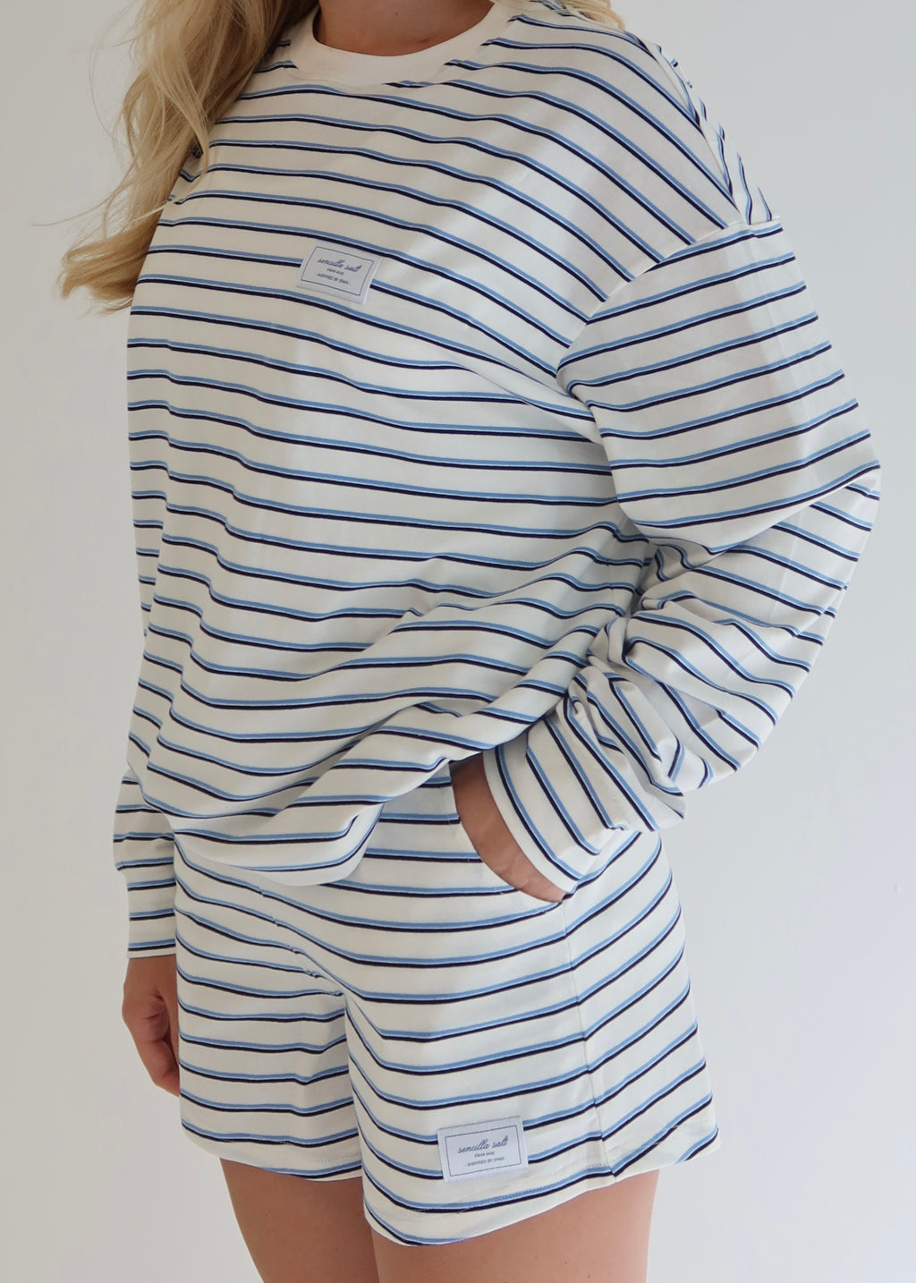 double stripe relaxed shorts