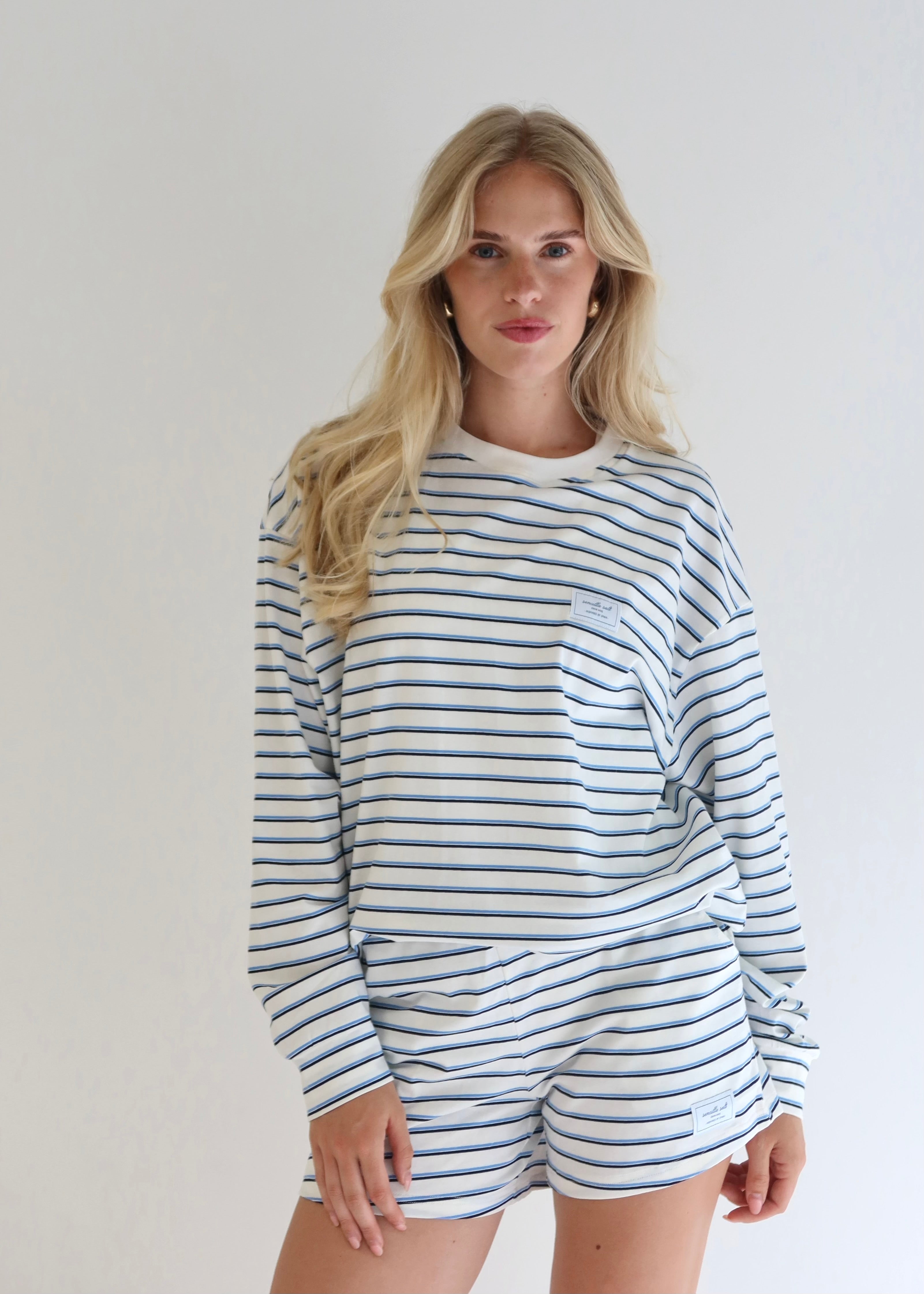 double stripe relaxed shorts